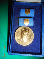 DDR FDJ Artur Becker Medaille