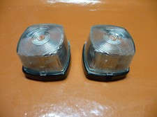 2 Begrenzungsleuchten