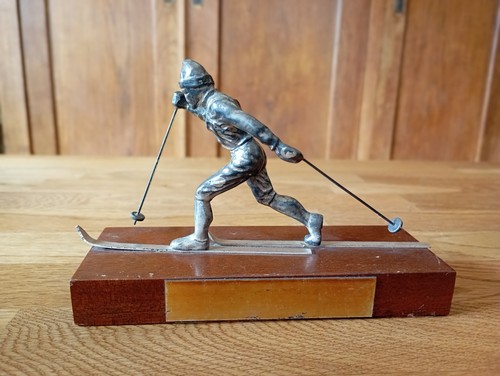 Alte antike skifahrer figur - alte,