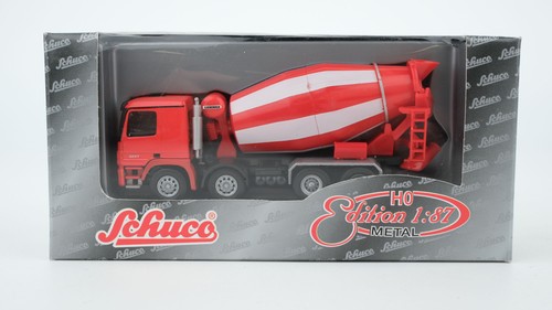 Schuco 21824 actros v8 - 21824,