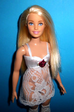 %***Hübsche Barbie Curvy in