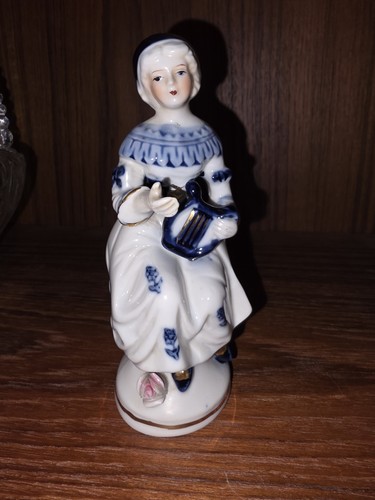 Porzellanfigur 15cm dame mit - porzellanfigur,