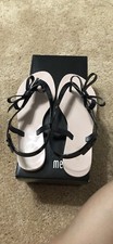 Melissa size 6 brand new in