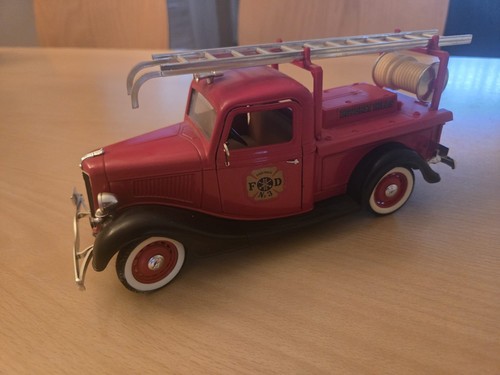 Vintage feuerwehrauto modell - vintage,