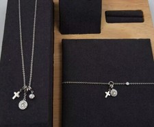 Fossil Geschenkset für Damen  besteht aus Armband  und Kette