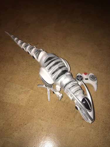 Ferngesteuerter dinosaurier - ferngesteuerter,