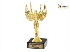 Zauberhafte Siegerfigur mit