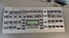 Access Virus Ti 2 Synthesizer Desktop MIDI + Top Zustand