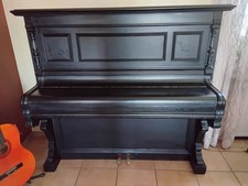Dekoratives Klavier von 1895