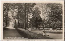 ANSICHTSKARTE - 3/3 - BAD LAUSICK - HERMANNSBAD - BADEHAUS UND VOGELBRUNNEN