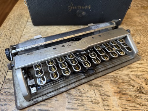 Vintage junior bennett pocket - bennett,