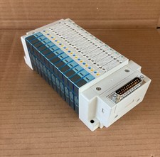 SMC Ventilinsel 12x SY3A00-5U1 + SS5Y31-LQX084 Pneumatikventil