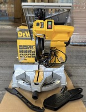 DeWALT 305mm Tisch-. Kapp- und