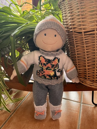Neu gestrickte puppensachen - neu,