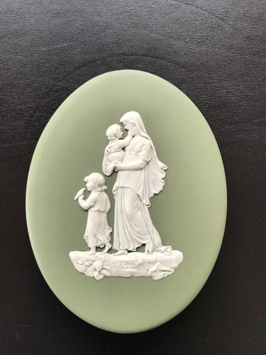 Wedgwood green jasperware - green,
