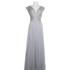 Luxuar Limited, Abendkleid