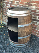 Weinfass Bar mit schmaler Öffnung und Einlegeboden, Whiskyfass-Optik