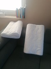 2 neue Kissen