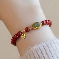 Modisches Zinnober Armband mit
