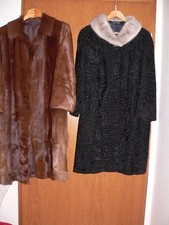 Zwei Pelzmäntel Persianer und