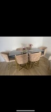 Esstisch mit 6 Stühlen in beige-gold, super Zustand und für eine große Familie 