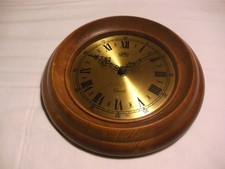 Wanduhr UPG HALLE alt Holz