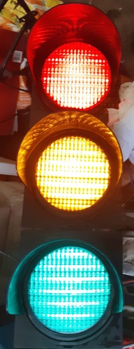 Led verkehrsampel mit - led-verkehrsampel,