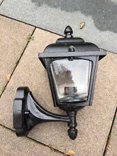 Historische Wandlaterne aus Gusseisen