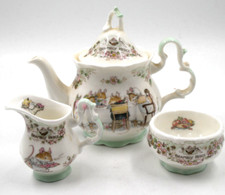 SCHÖNES ROYAL DOULTON BRAMBLY HEDGE MINIATUR TEEKANNE SET SAMMLUNG 1. QUALITÄT
