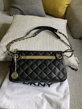 neuwertige DKNY Tasche