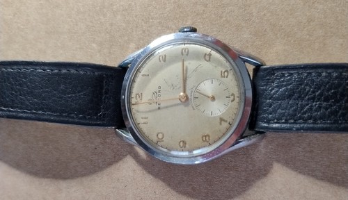 Schallplattenuhr 3166 mm - schallplattenuhr,