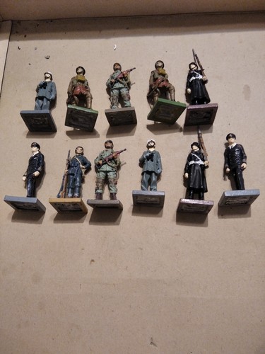 Lot bleisoldaten 2 - 54,