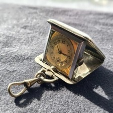 Alte kl. Reiseuhr Klappuhr