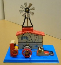 H0 Blechspielzeug älteres Hammerwerk mit Windrad+Mühle Handkurbel drehbar unben.