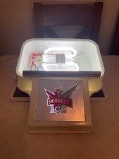 SMIRNOFF ICE WODKA PUB LEUCHTKASTEN WERBESTÄNDER. MANCAVE BAR (426/DR) VIDEO