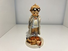 Hummel Figur 127 Puppendoktor