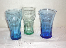3 Coca Cola Gläser 0,3 L grün blau  Sammelgläser Prägung
