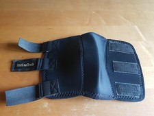 "Back on Track", Karpalgelenkschoner Pferd Links