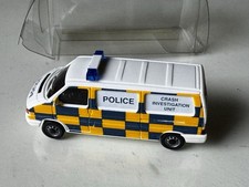 VW T4 "Police UK Crash Inv." - lim. Sondermodell Hetterich - NEU/OVP - AWM Basis