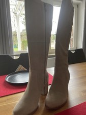 Neue Stiefel von Tamaris Taupe