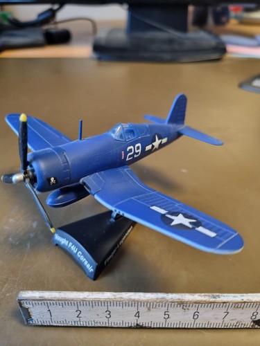 F4u corsair curtiss p40 - /,