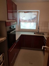 weinrote Einbauküche mit Elektrogeräten gebraucht