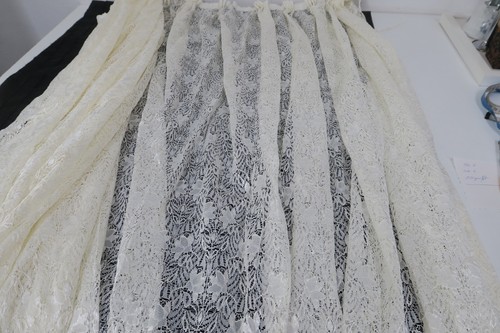 Gardine stores - ,