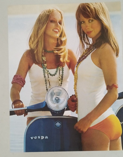 Vespa poster mädels mit - poster, 2