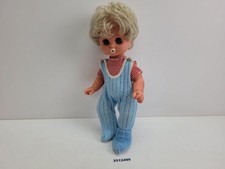 Puppe mit Kleidung Kunststoff