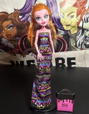 B) Monster High Puppe Gigi