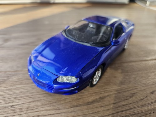 Revell chevrolet camaro - revell, 2002