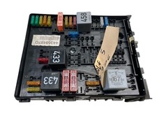 VW Golf V 5 / Typ. 1K / 1.4 L / Sicherungskasten Sicherungsbox 443684870