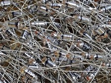 Konvolut 100x NSF Styroflex Kondensator 68pf 630V 10%