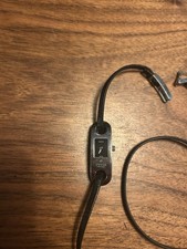 GUCCI Damenuhr 6100L mit Leder Armband